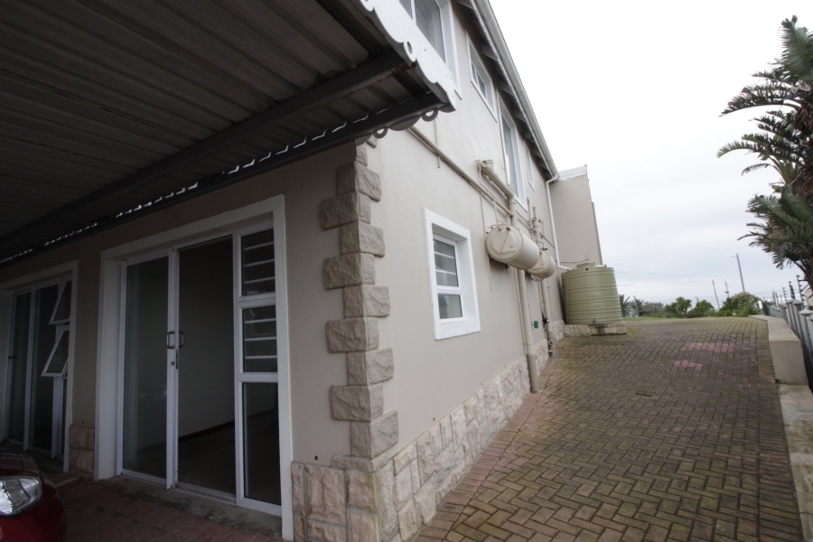 5 Bedroom Property for Sale in Marina Martinique Eastern Cape